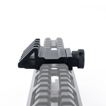 Metal slitta 20mm con offset 45° nero (me4037-b)
